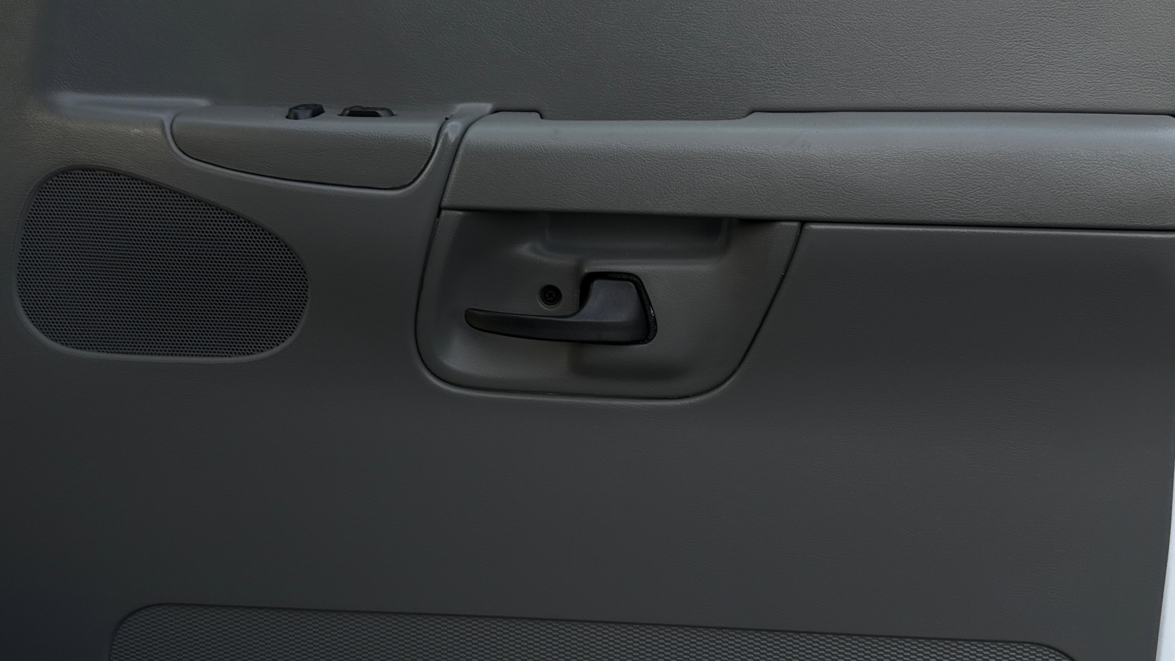 Used 2008 Ford E-350 and Econoline 350 XLT image 19