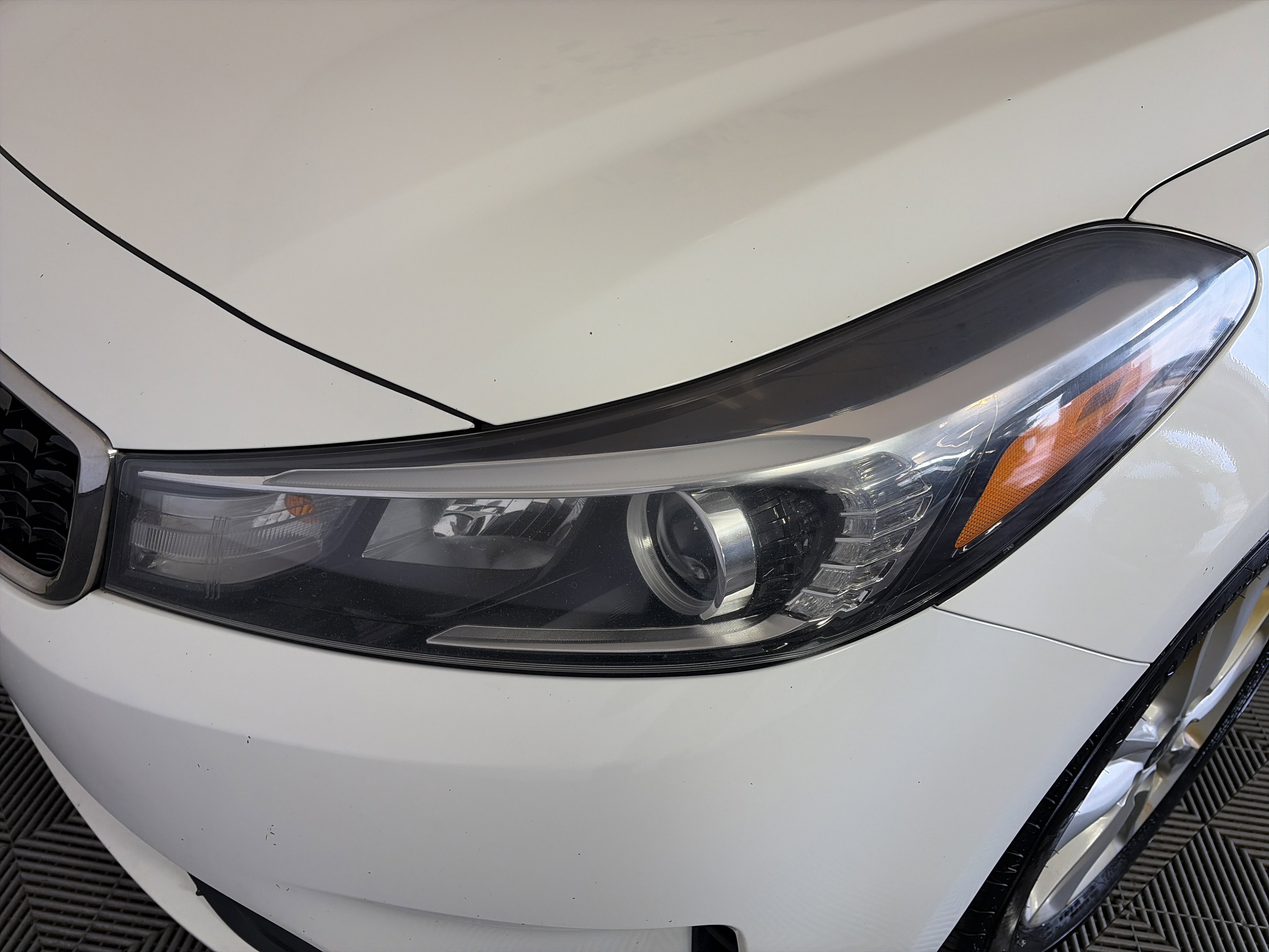 Used 2017 Kia Forte S image 9