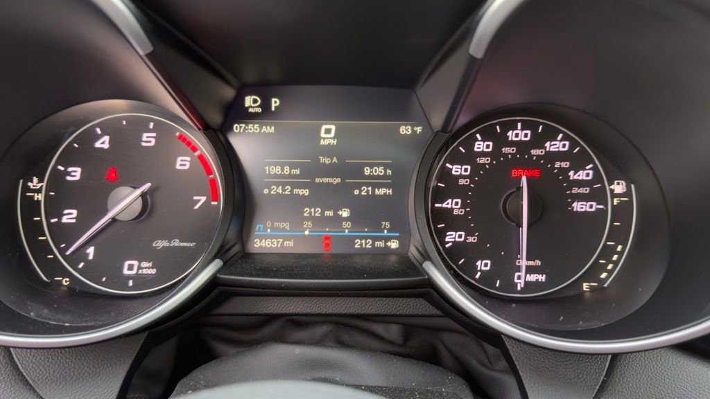 Used 2022 Alfa Romeo Giulia Veloce image 13