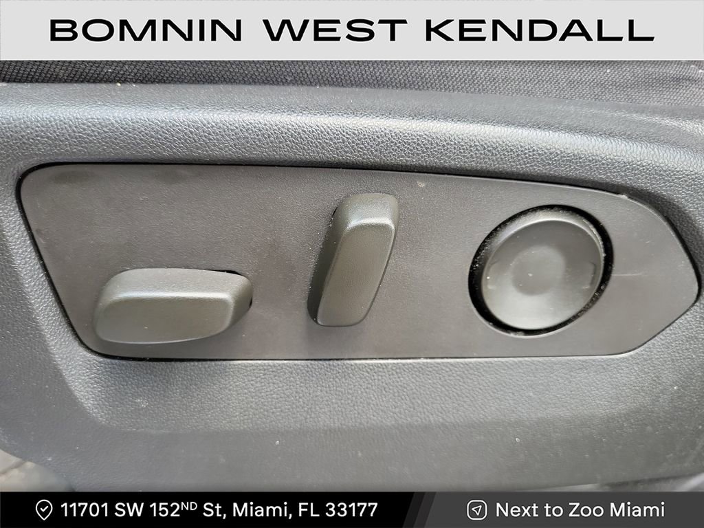 Used 2023 Chevrolet Silverado 1500 RST image 11