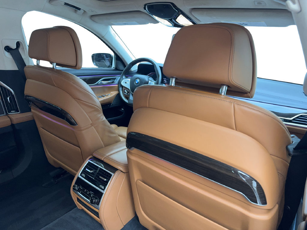 Used 2021 BMW 750i xDrive w/ Executive Package AWD/4WD image 44