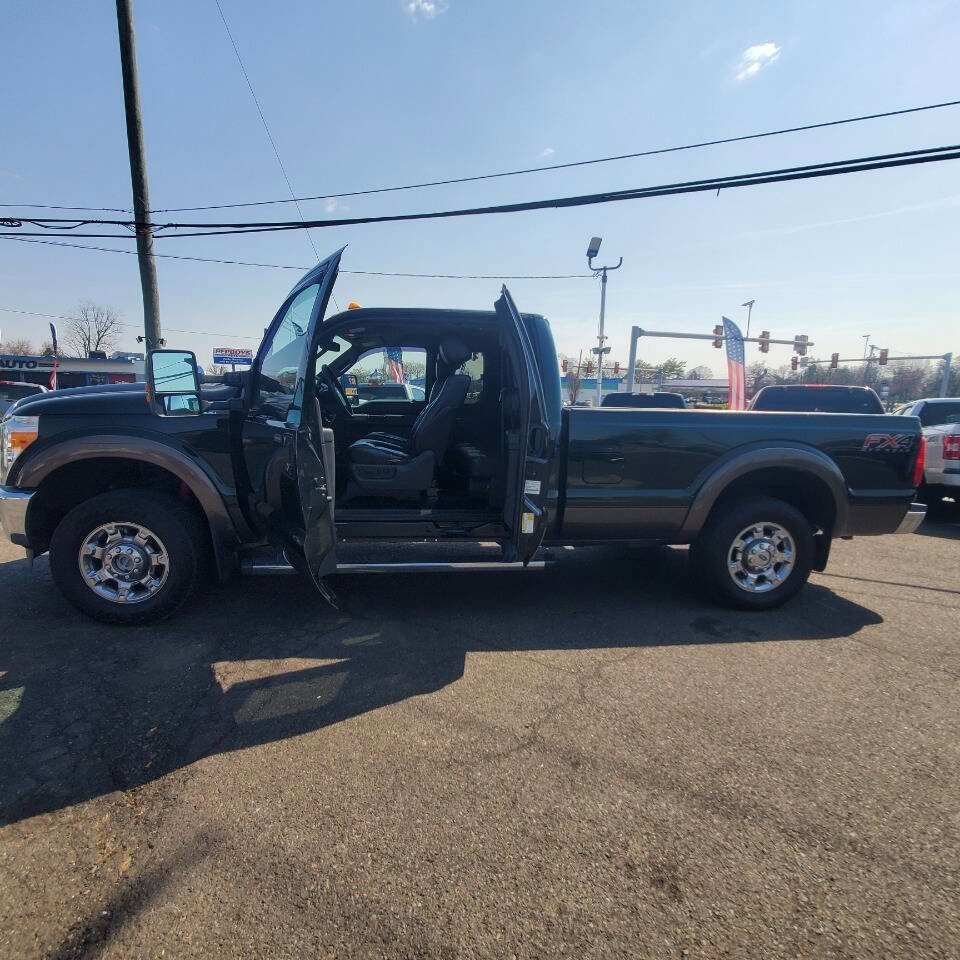 Used 2016 Ford F250 Lariat w/ Chrome Package image 9