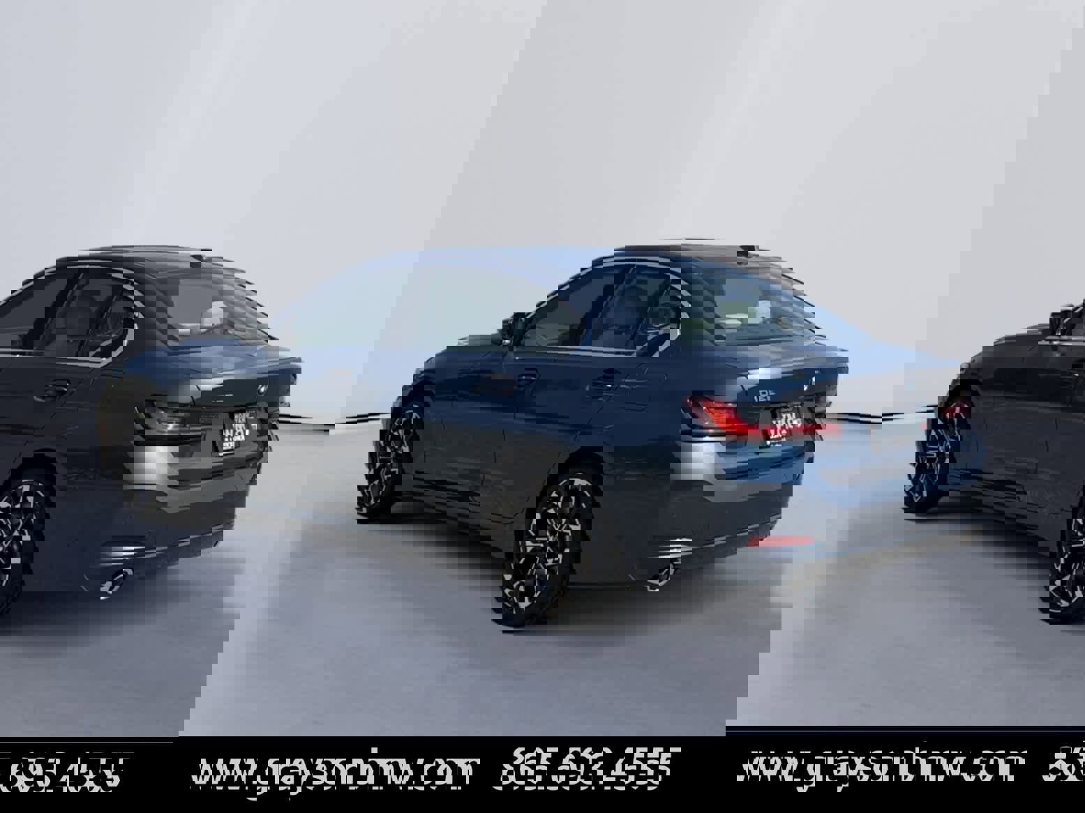 Used 2025 BMW 330i xDrive Sedan w/ Premium Package image 5