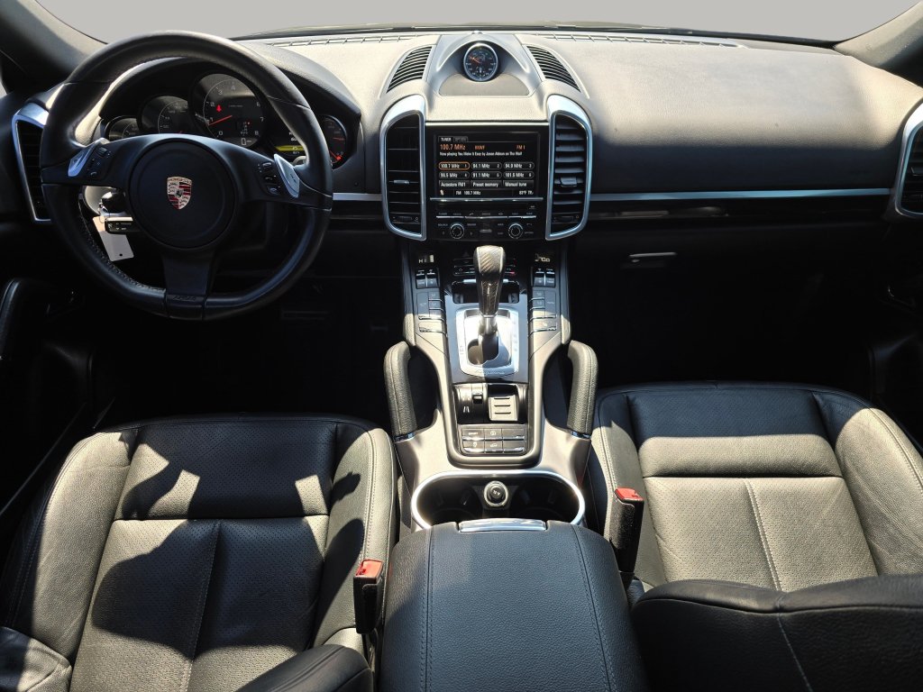 Used 2012 Porsche Cayenne AWD/4WD image 2