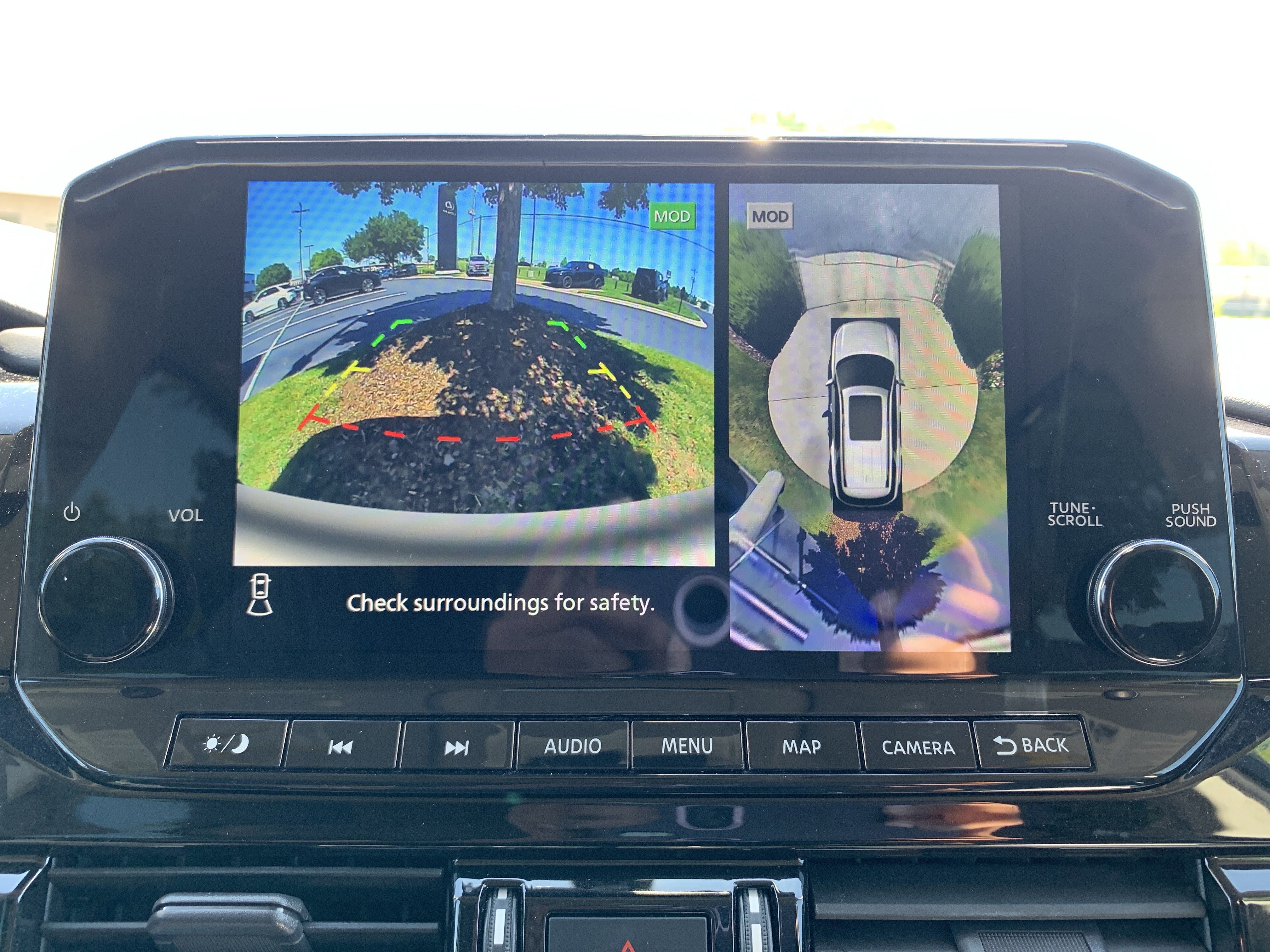 Used 2022 Nissan Pathfinder SL w/ Lighting Package (N92) AWD/4WD image 25