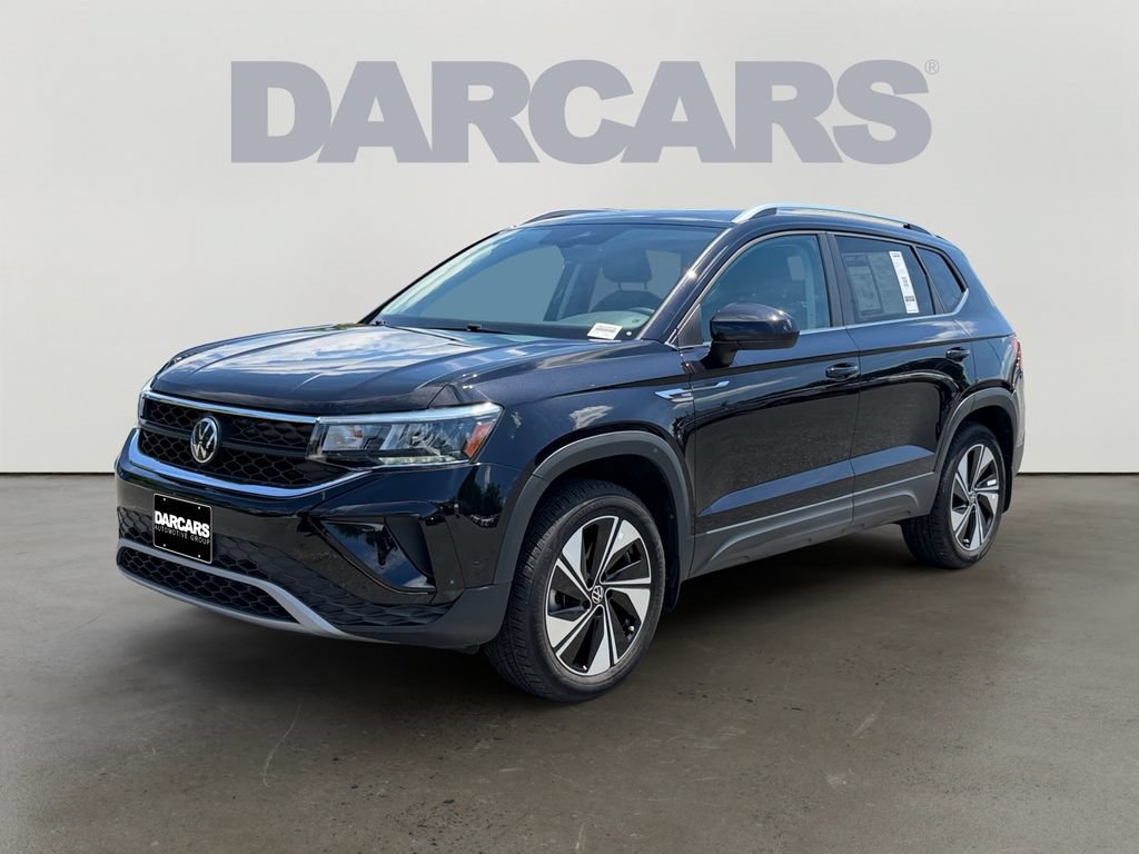 Used 2024 Volkswagen Taos SE AWD/4WD image 3