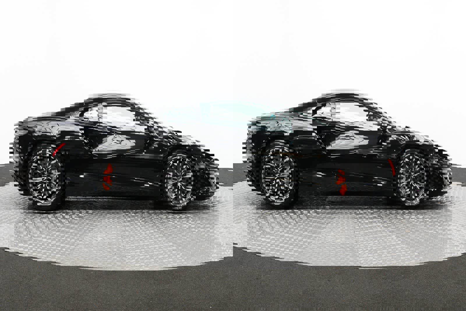 Used 2023 McLaren Artura image 27