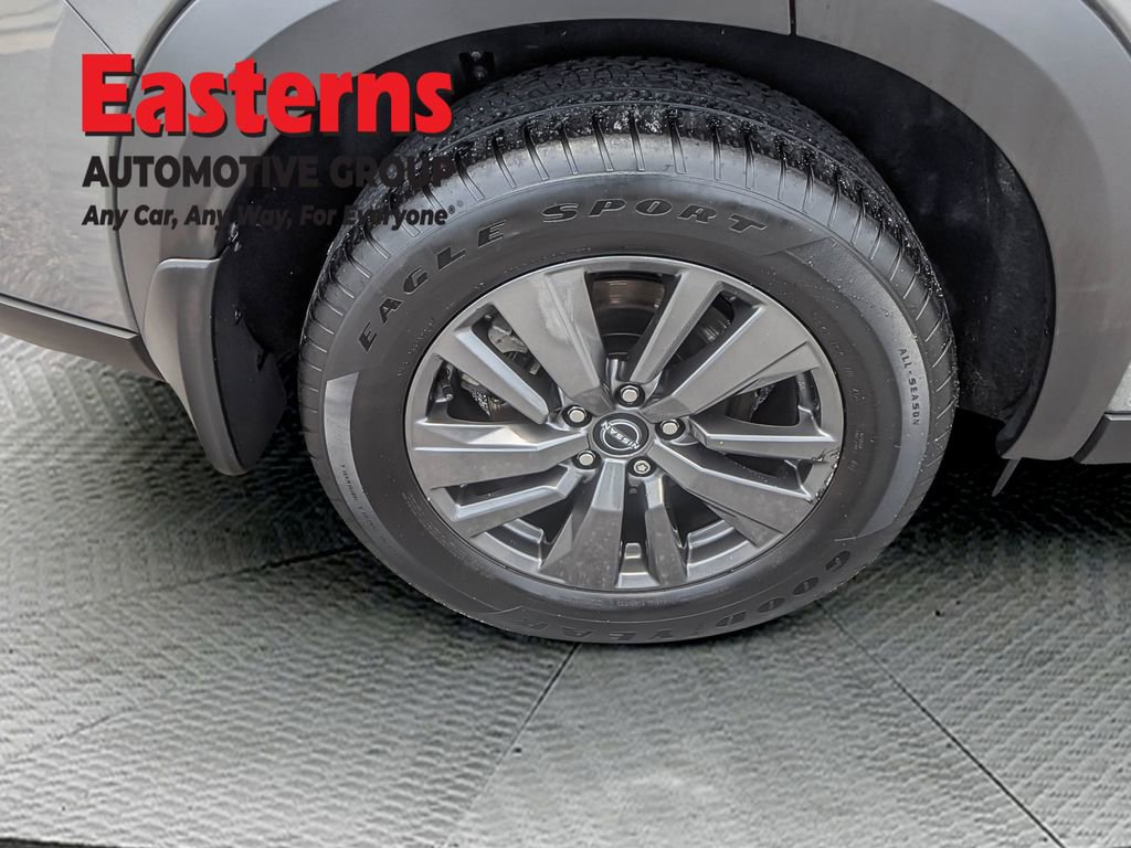 Used 2022 Nissan Pathfinder SV AWD/4WD image 12