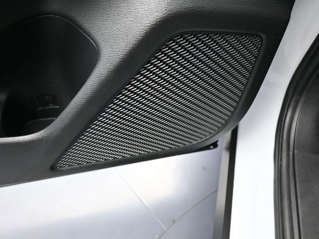 Used 2023 Mitsubishi Outlander SE image 14