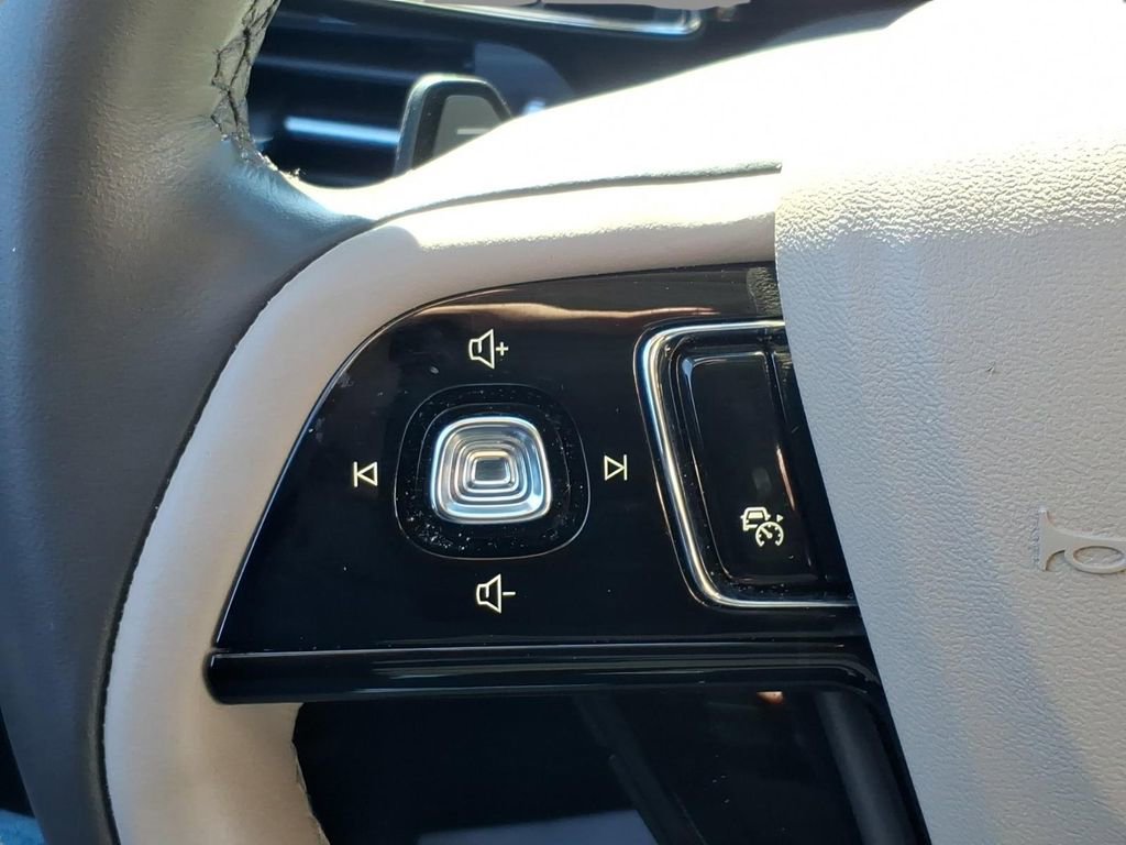 Certified 2023 Lincoln Corsair Reserve image 22