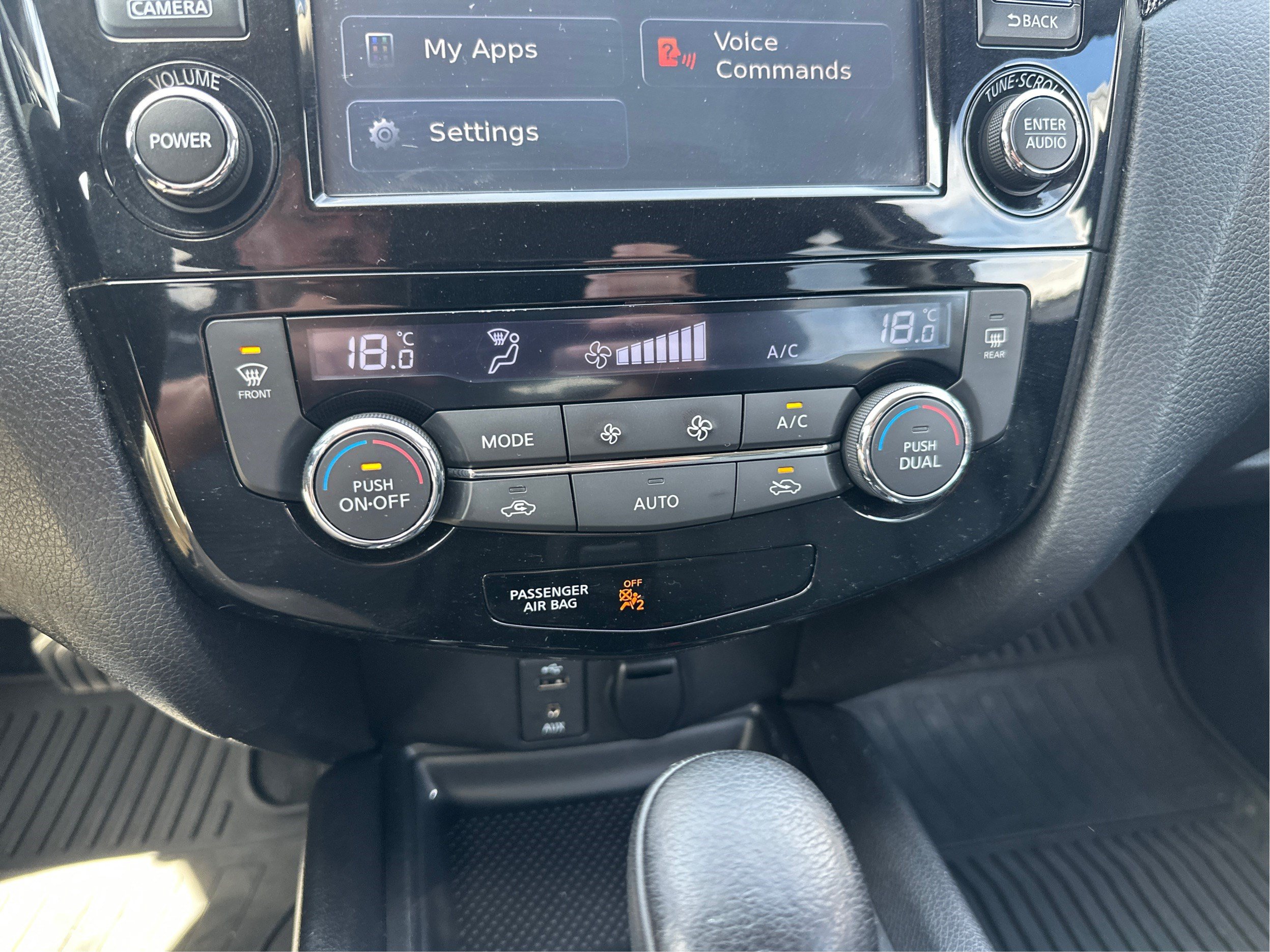 Used 2014 Nissan Rogue SL AWD/4WD image 30