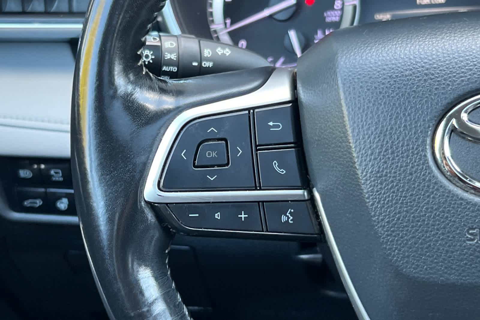 Used 2022 Toyota Highlander Platinum AWD/4WD image 29