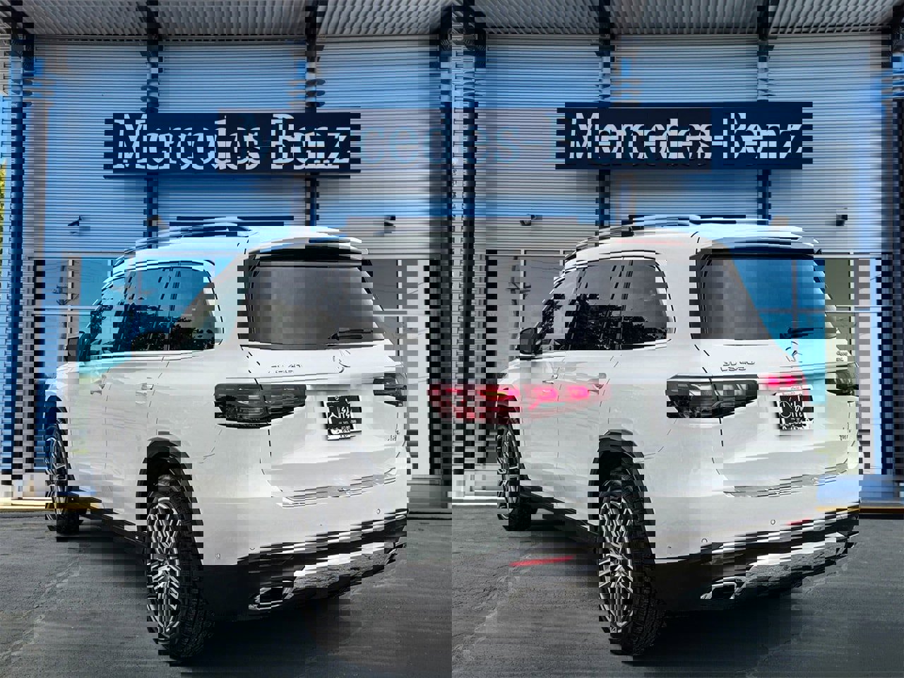 New 2026 Mercedes-Benz GLS 450 4MATIC image 4