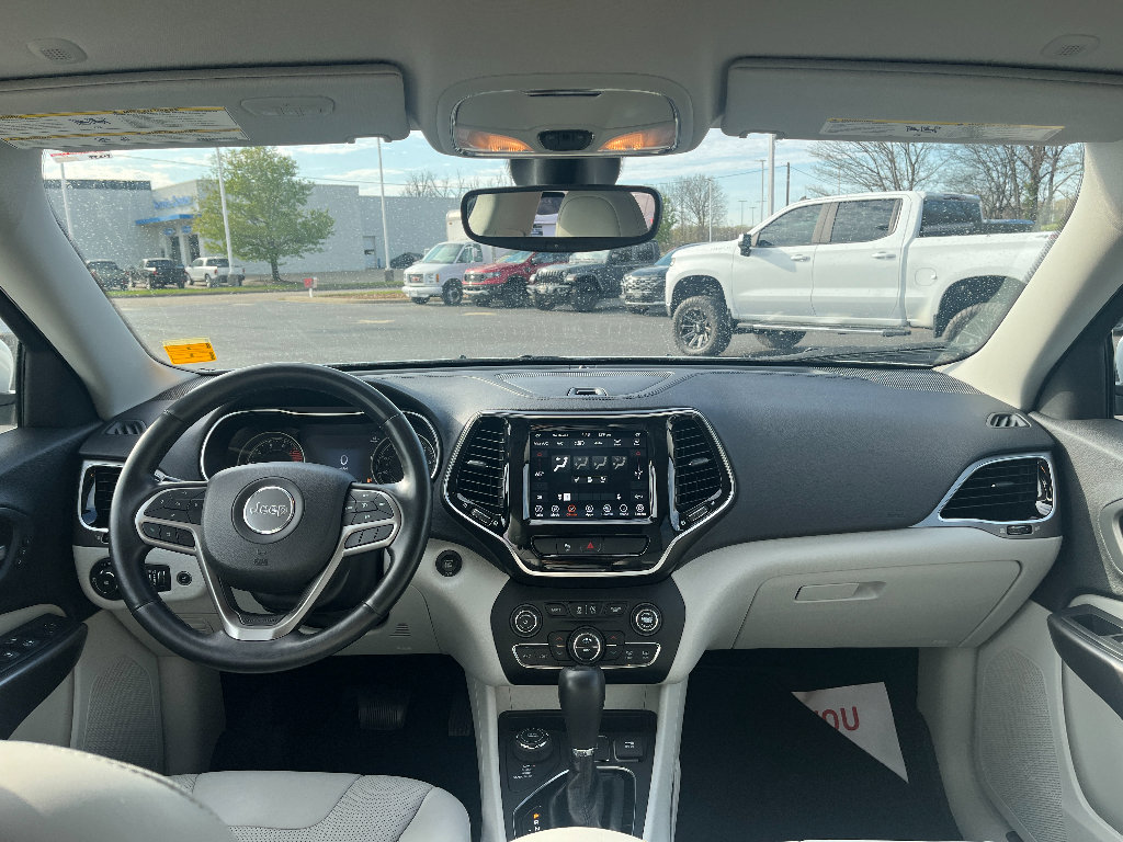 Used 2020 Jeep Cherokee Limited w/ Luxury Group AWD/4WD image 20