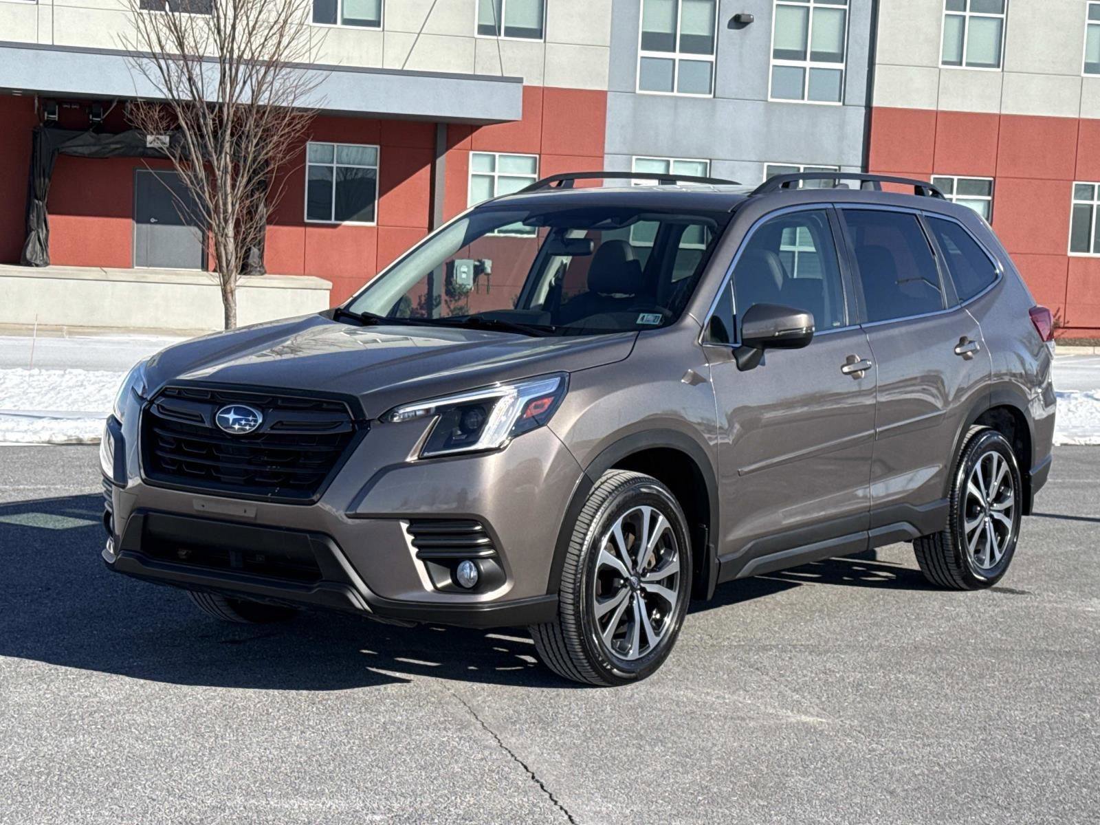 Used 2023 Subaru Forester Limited image 28