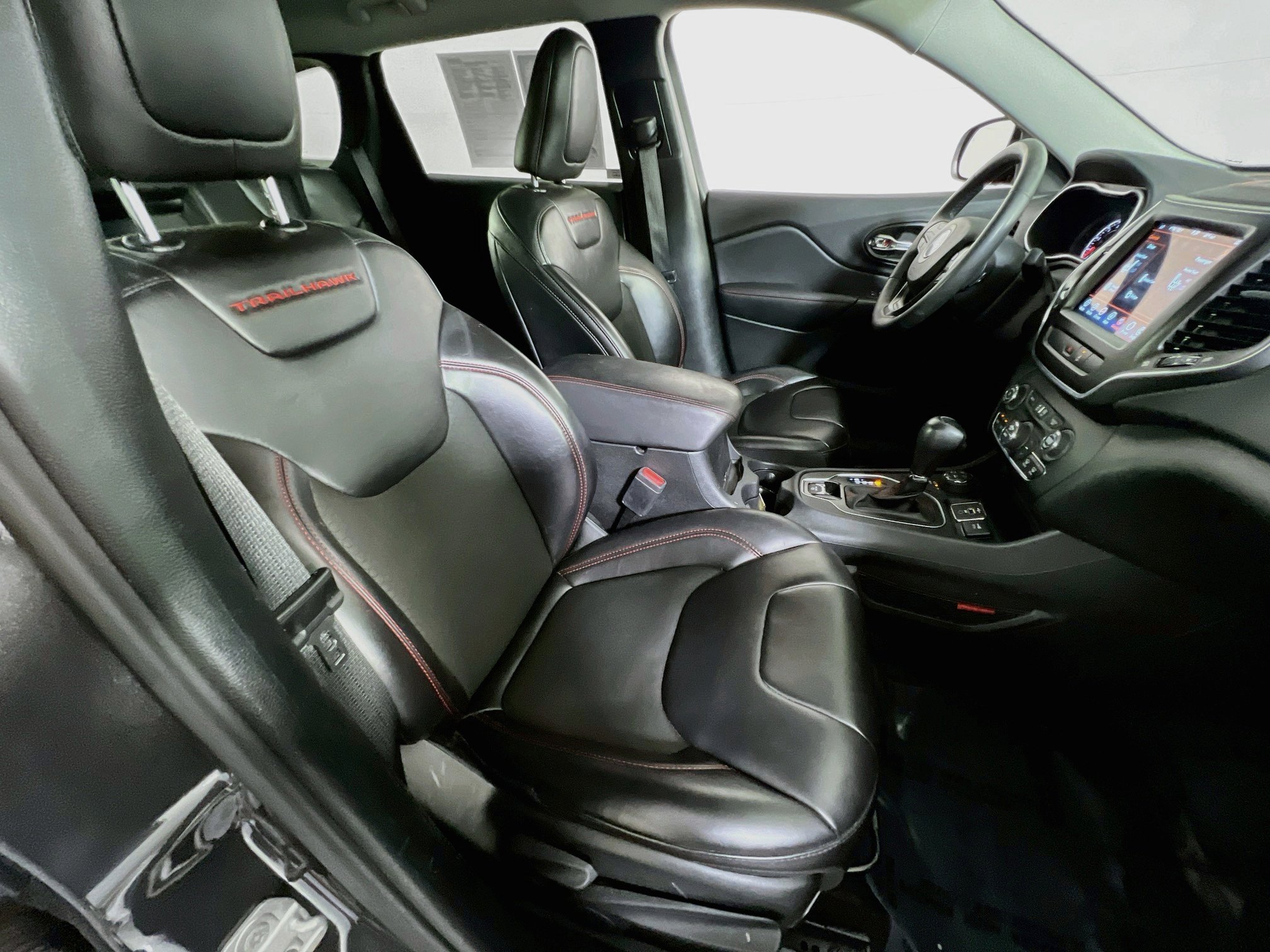 Used 2022 Jeep Cherokee Trailhawk image 26