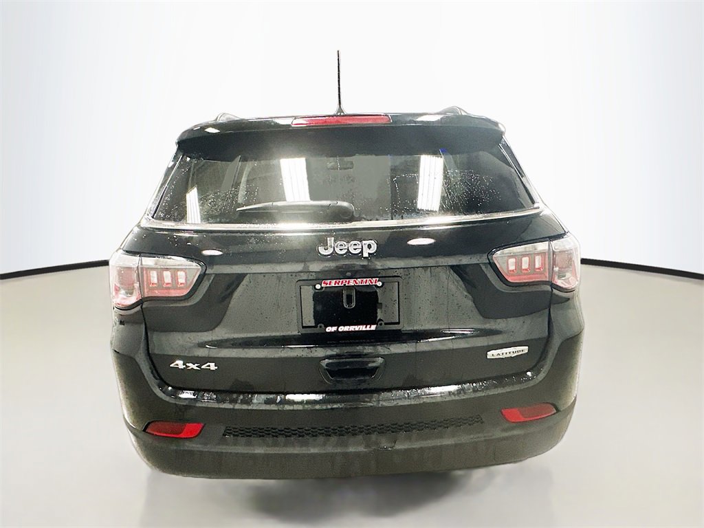Used 2018 Jeep Compass Latitude w/ Cold Weather Group image 6