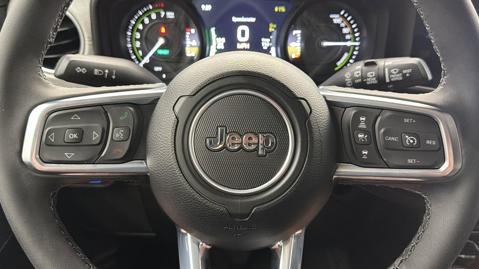 Used 2025 Jeep Wrangler Unlimited Sahara w/ Safety Group AWD/4WD image 28