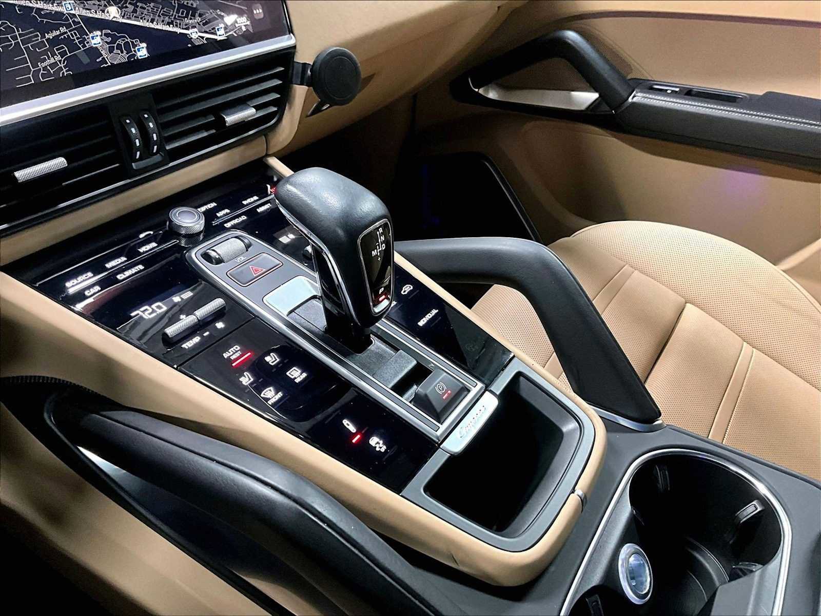 Used 2023 Porsche Cayenne Turbo S image 20