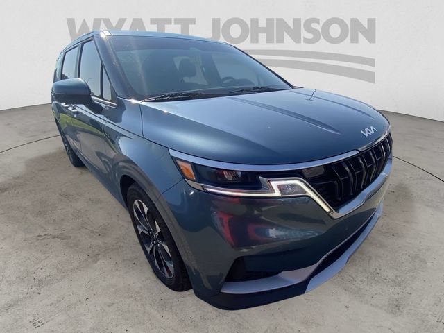 Used 2024 Kia Carnival EX FWD image 13