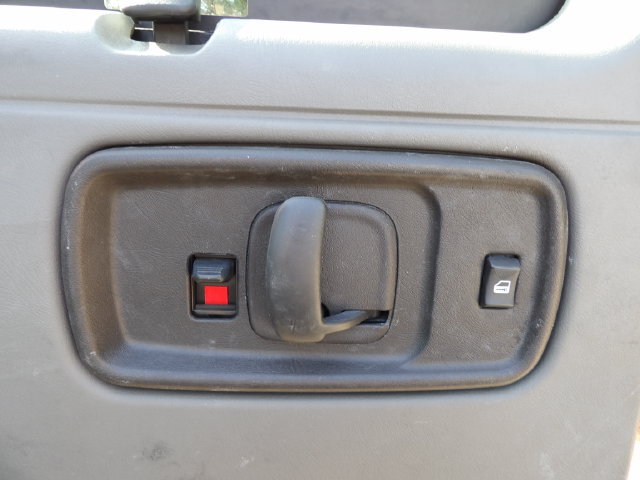 Used 2010 Chevrolet Express 2500 Extended w/ Preferred Equipment Group RWD image 11
