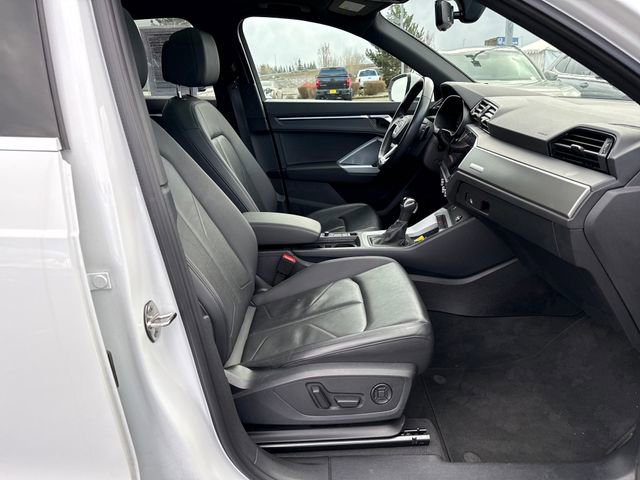 Used 2024 Audi Q3 2.0T Premium image 11