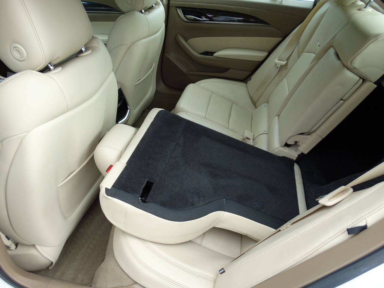 Used 2015 Cadillac CTS Luxury AWD image 34