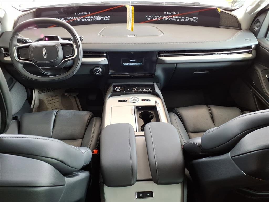 New 2025 Lincoln Navigator L Reserve image 10