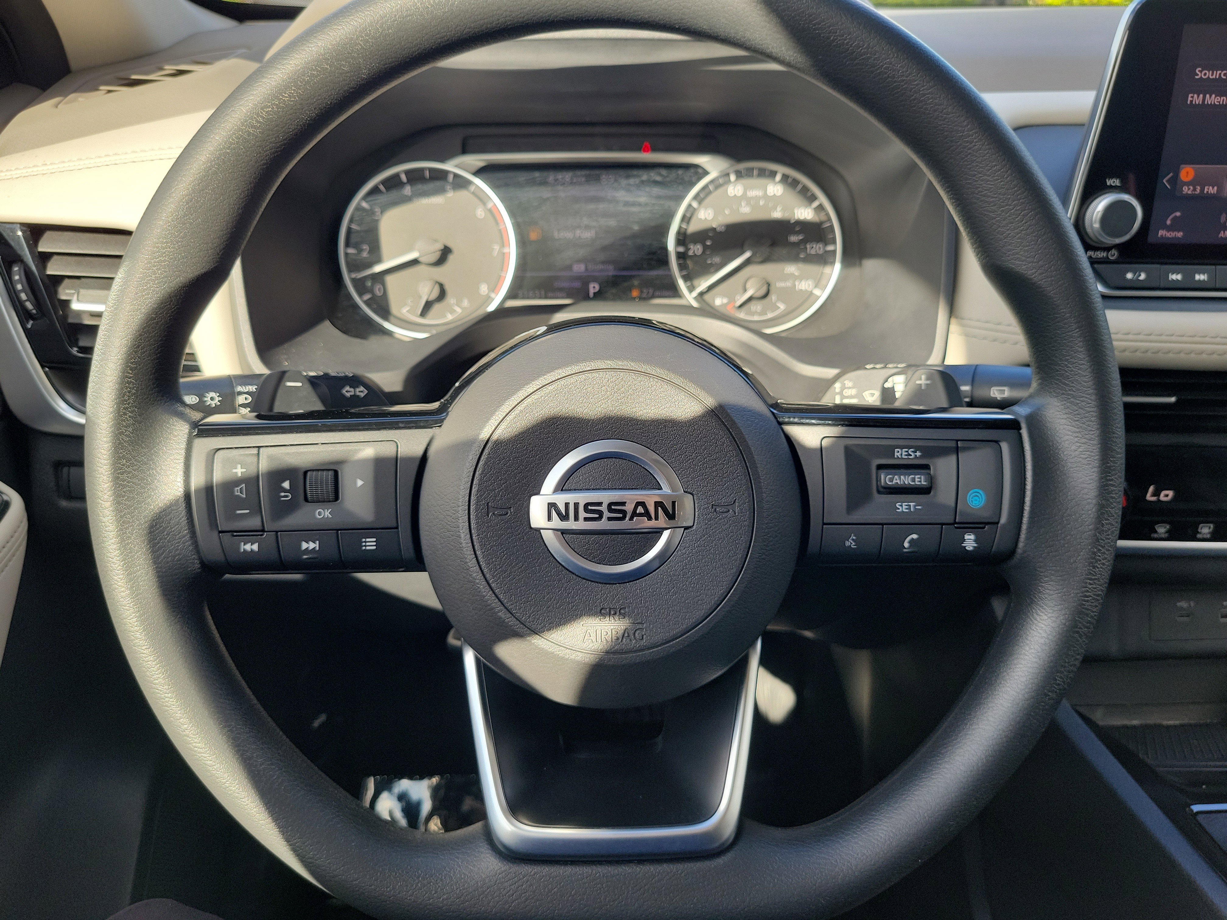 Used 2021 Nissan Rogue SV image 18