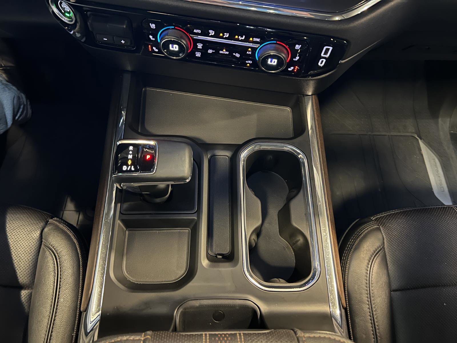 Used 2023 Chevrolet Silverado 1500 High Country w/ High Country Premium Package image 19