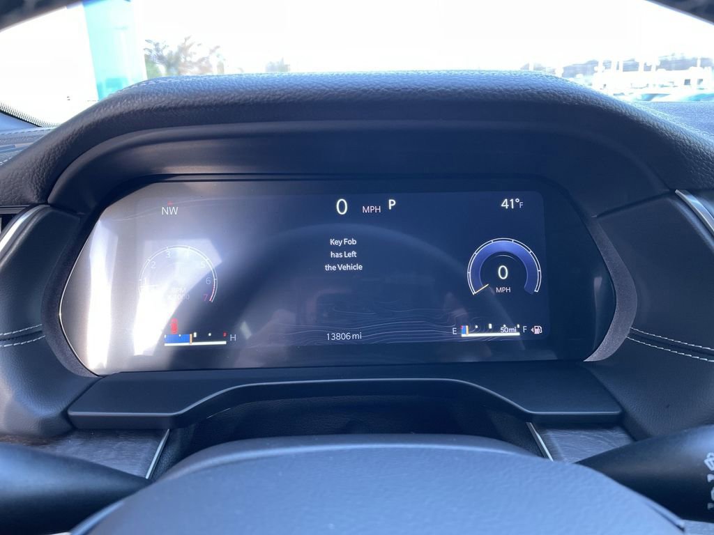 Used 2025 Jeep Grand Cherokee L Limited w/ Black Appearance Package image 11