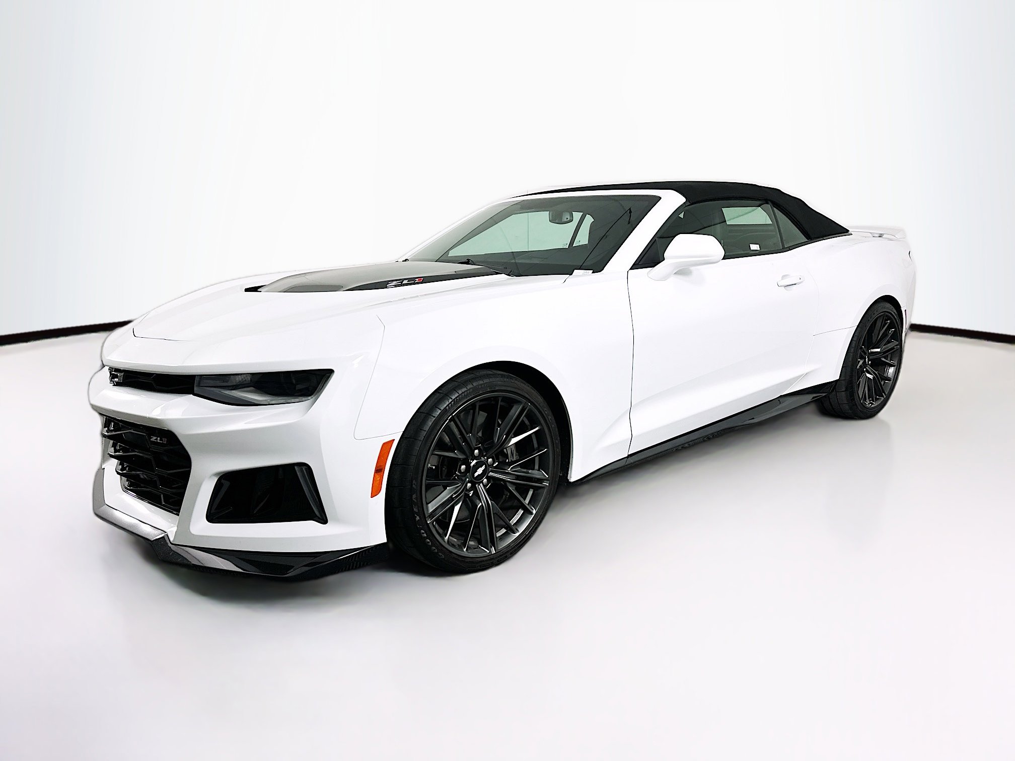 Used 2017 Chevrolet Camaro ZL1 image 3