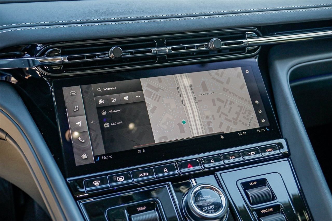 Used 2024 Aston Martin DB12 Coupe image 22