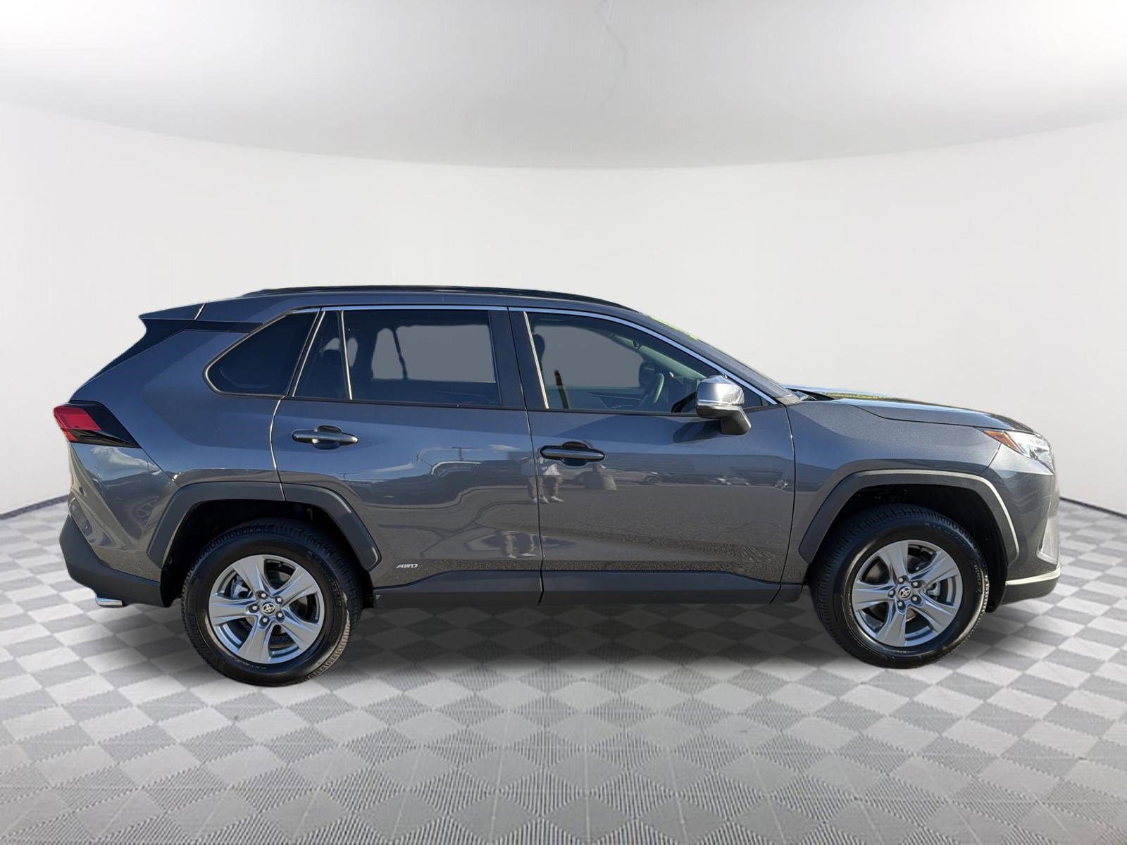 Certified 2022 Toyota RAV4 XLE w/ Convenience Package image 18