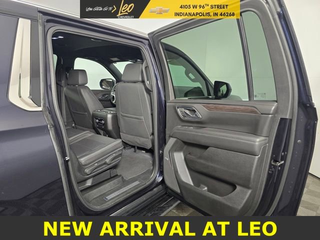 Used 2024 Chevrolet Suburban LT image 16