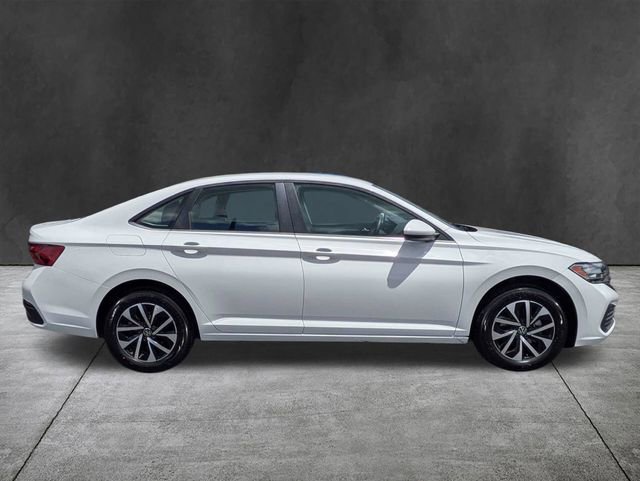 Used 2024 Volkswagen Jetta S FWD image 3