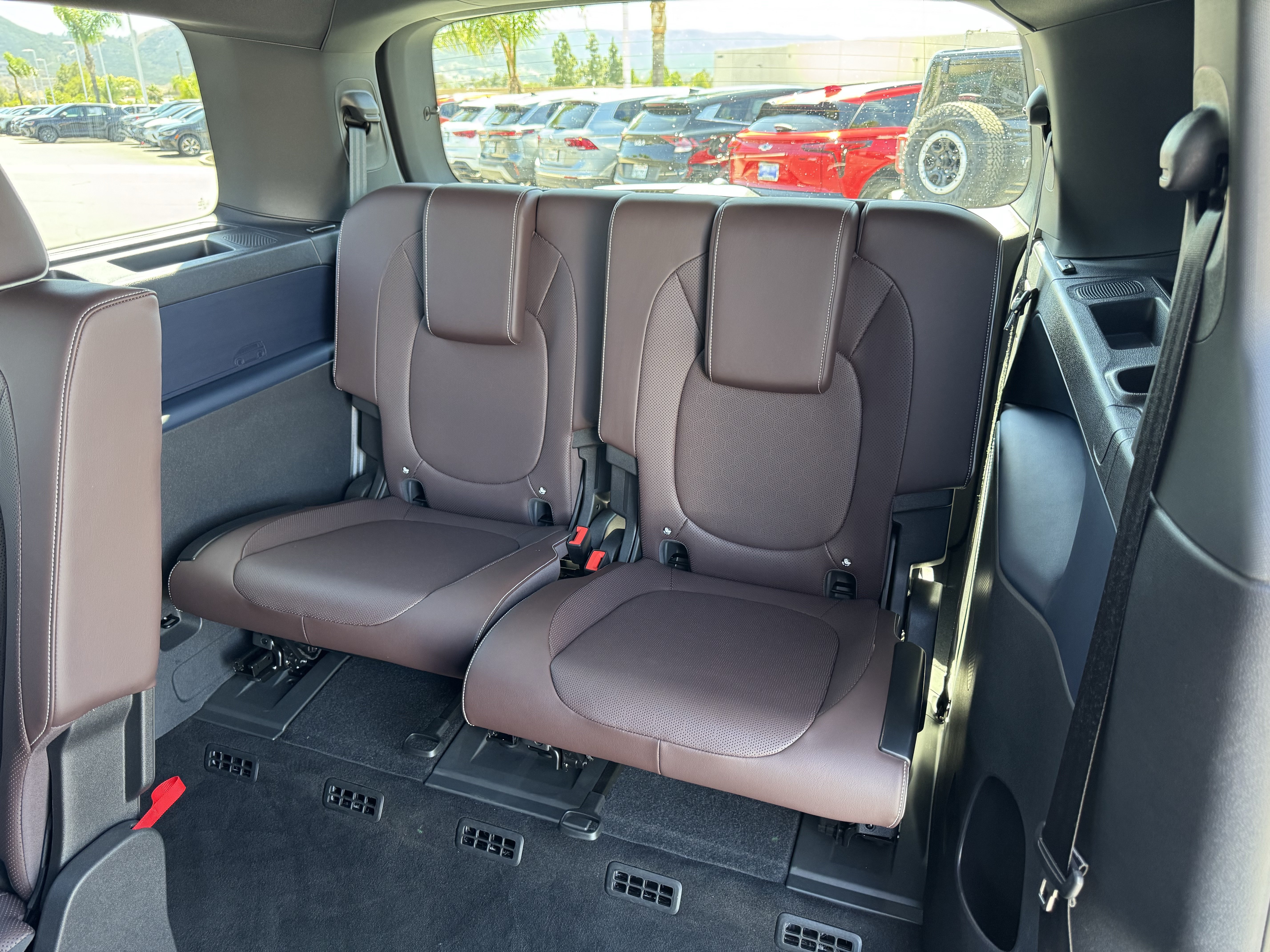 Certified 2025 Volkswagen ID. Buzz Pro S RWD image 31