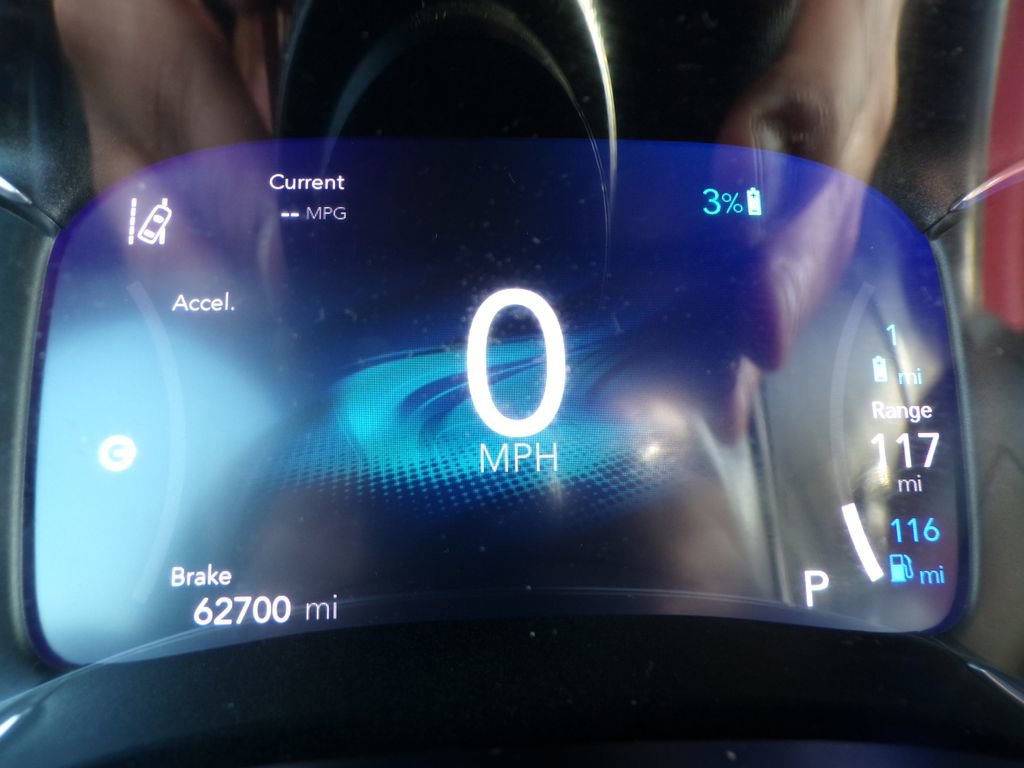 Used 2021 Chrysler Pacifica Limited w/ Uconnect Theater Family Group FWD image 27