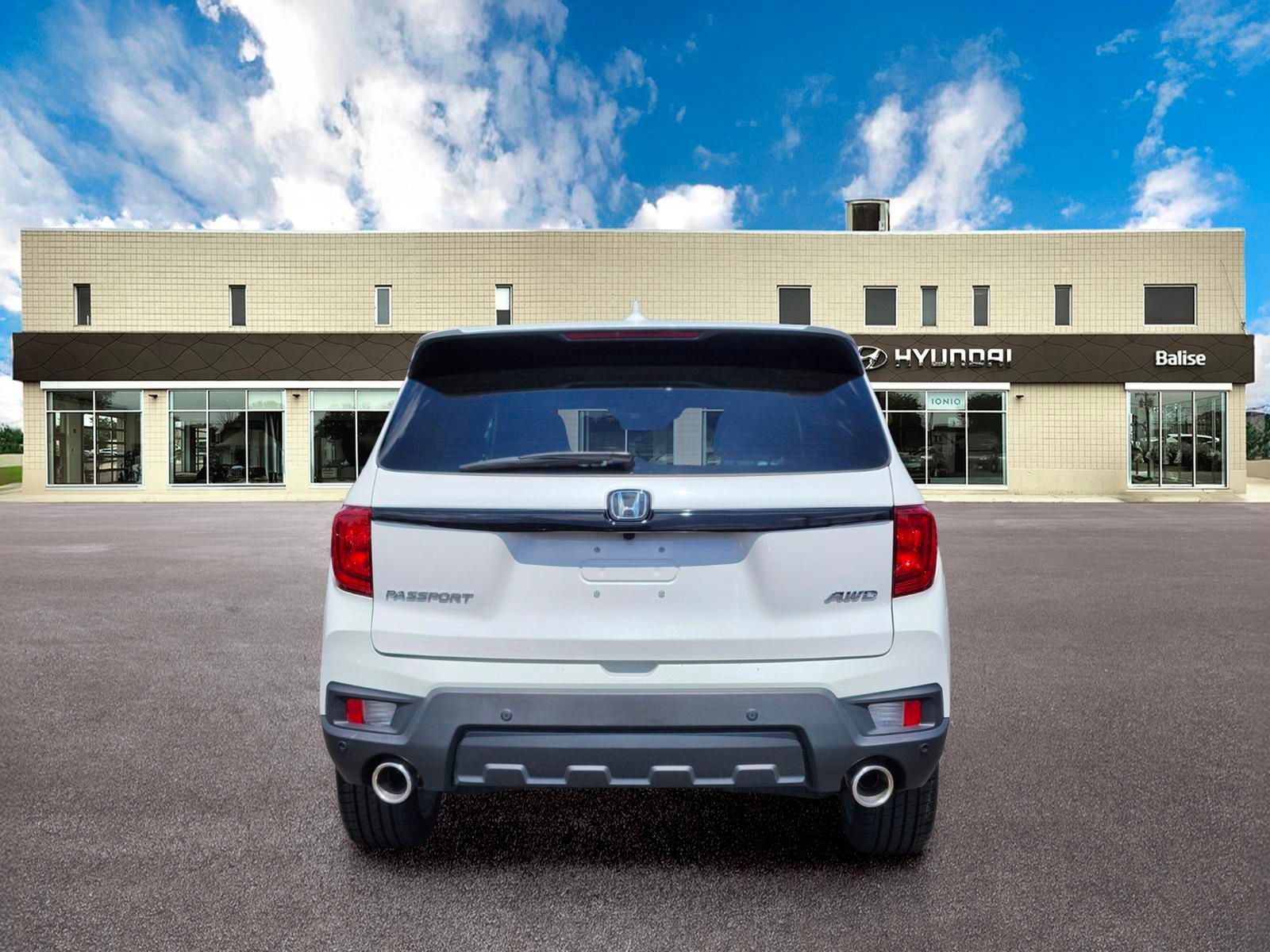 Used 2024 Honda Passport EX-L image 4