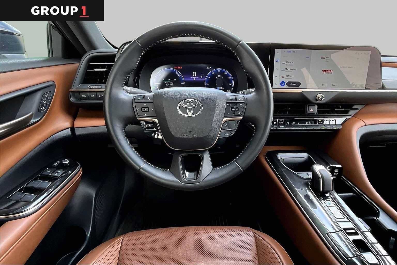 Certified 2025 Toyota Crown Signia AWD/4WD image 6