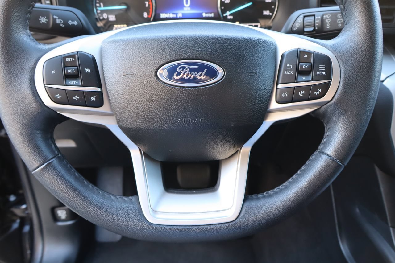 Used 2023 Ford Explorer XLT AWD/4WD image 12