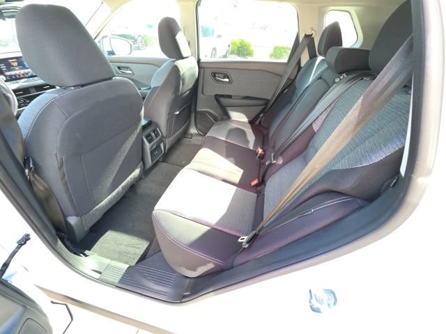 Used 2023 Nissan Rogue SV image 23