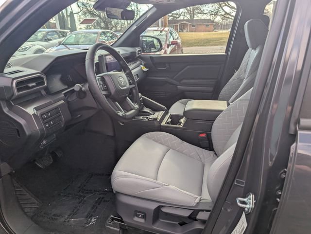 Used 2026 Toyota Tacoma SR5 AWD/4WD image 15
