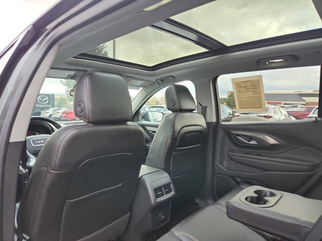 Used 2021 GMC Terrain SLT w/ LPO, Dark Accent Package image 19