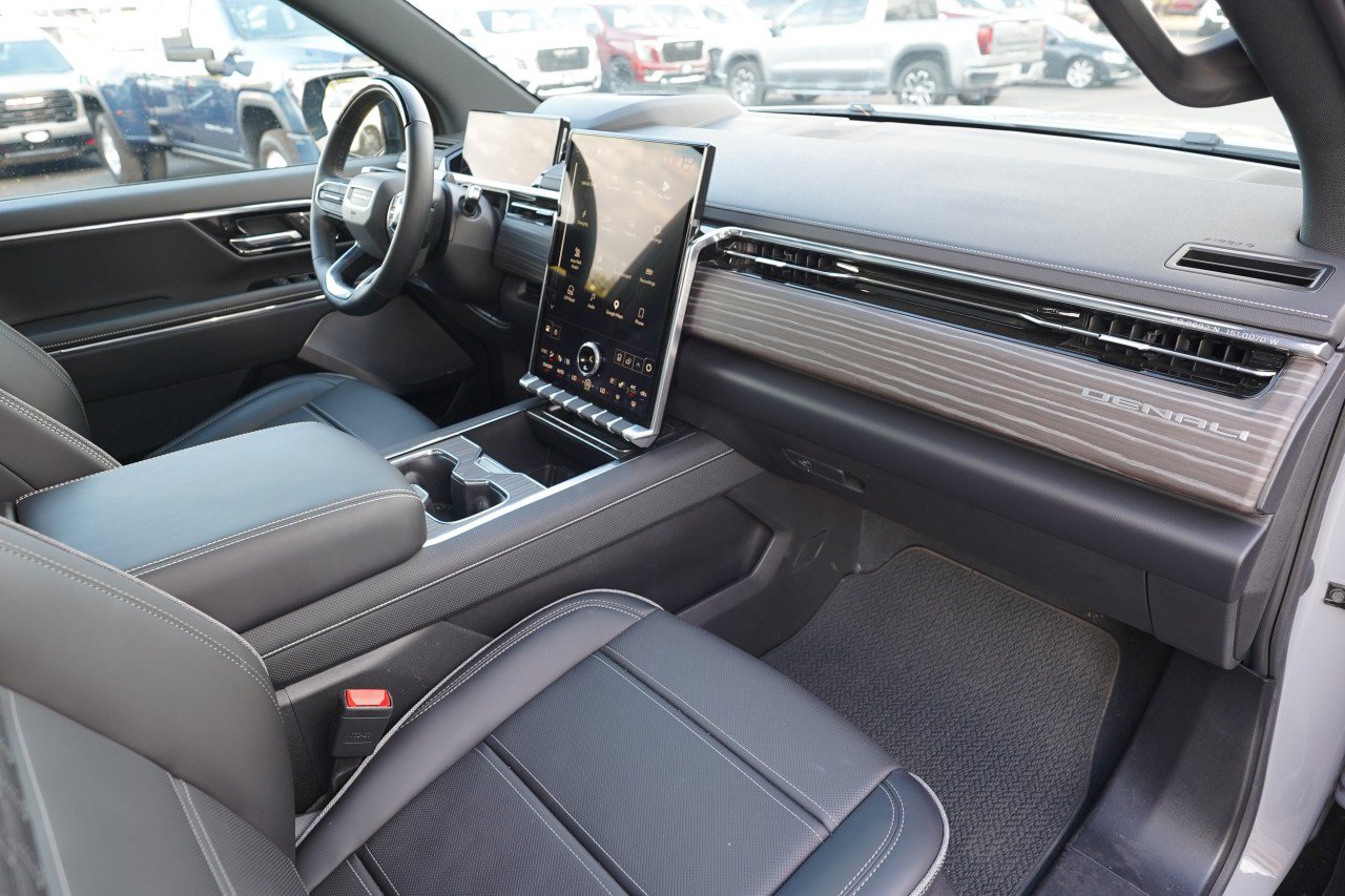 Used 2025 GMC Sierra EV Denali AWD/4WD image 24