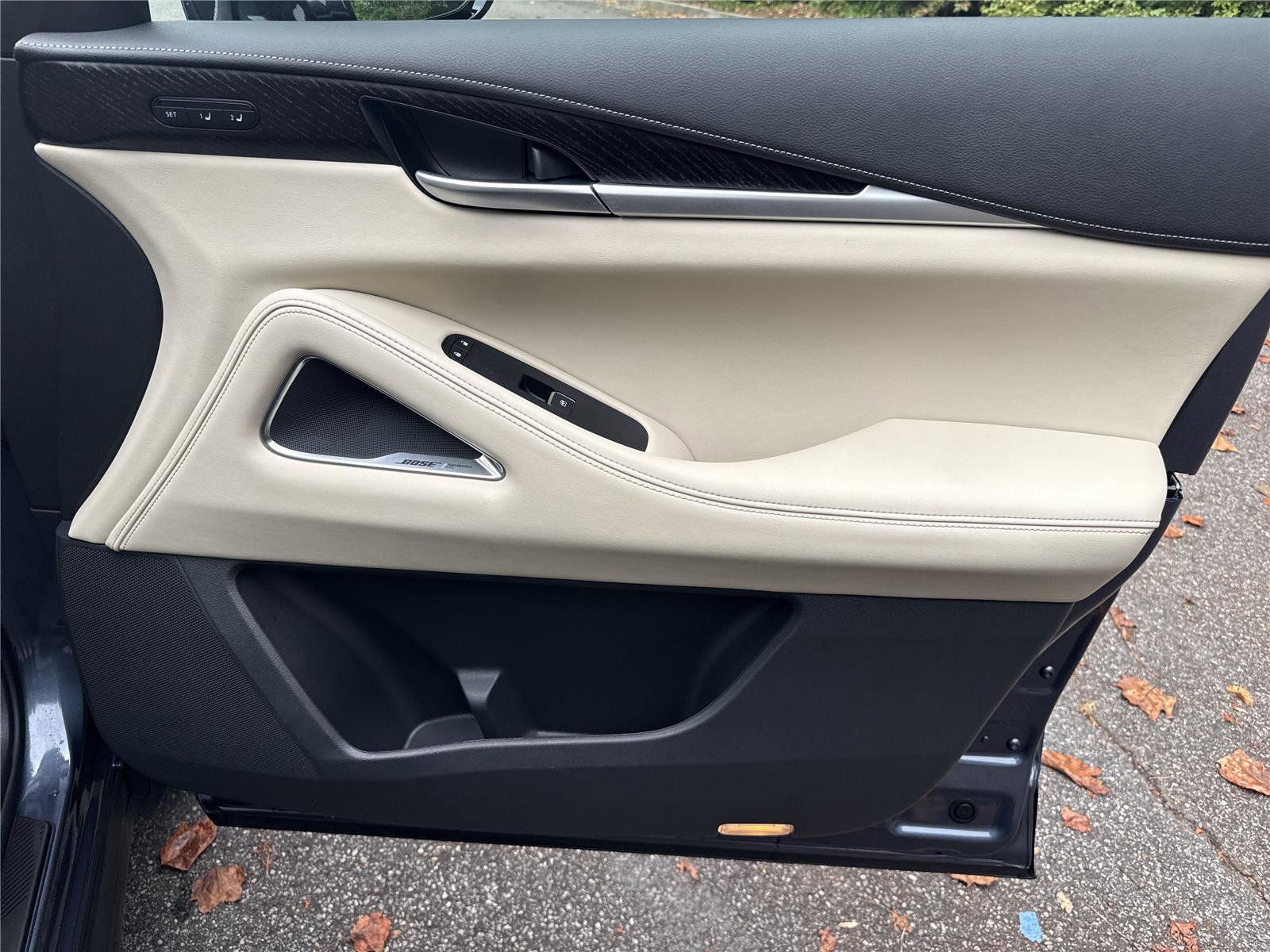 Used 2025 INFINITI QX60 Sensory w/ Vision Package image 23