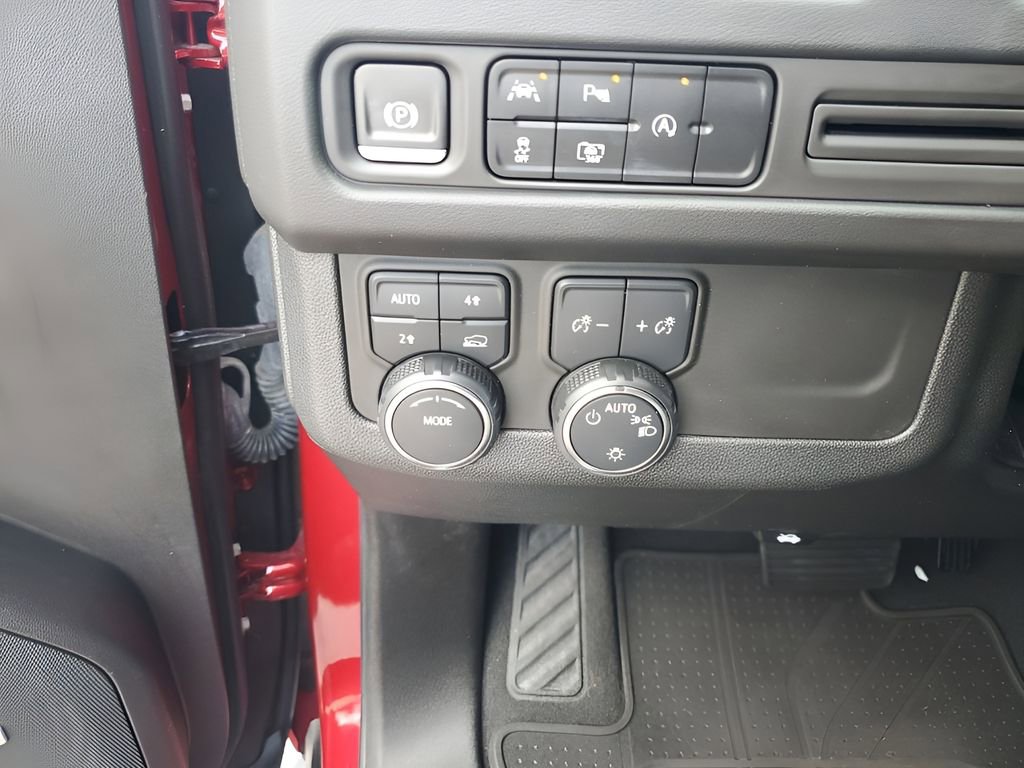 Used 2023 Chevrolet Tahoe RST w/ Luxury Package image 33