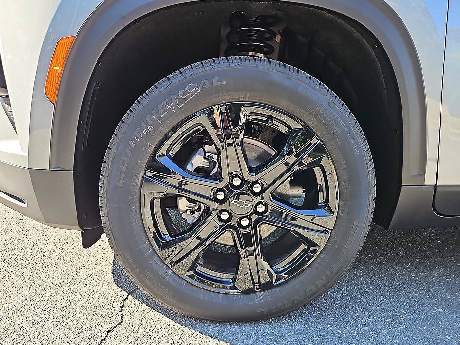 New 2027 Chevrolet Traverse LT w/ Midnight/Sport Edition AWD/4WD image 8