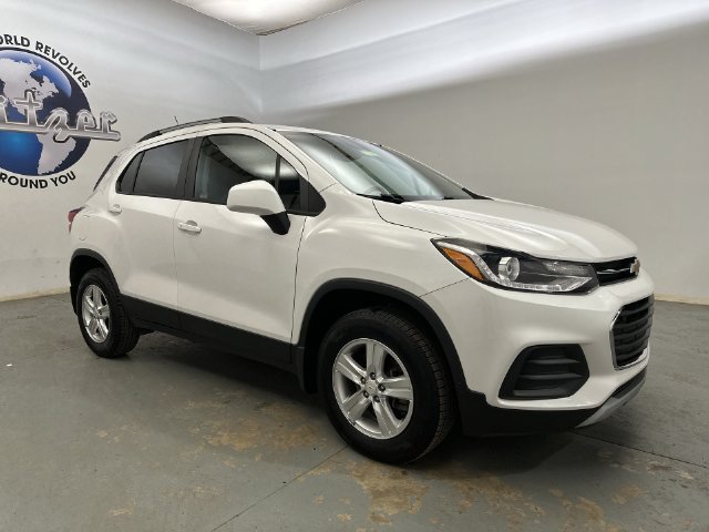 Used 2021 Chevrolet Trax LT w/ Driver Confidence Package AWD/4WD image 13
