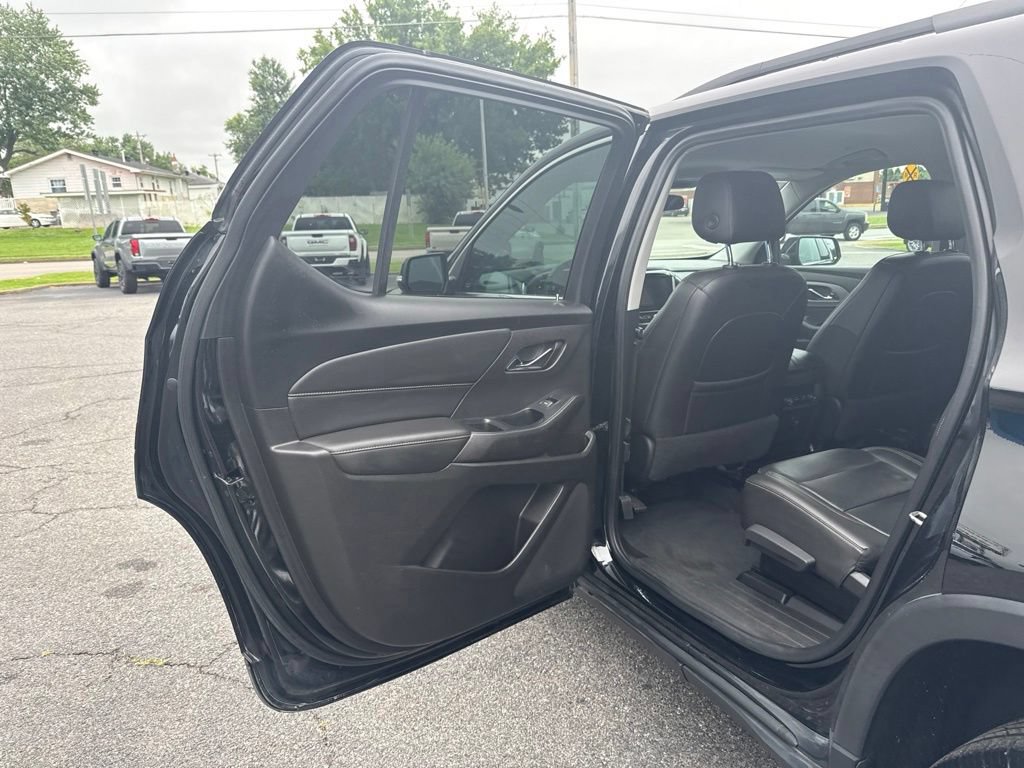Used 2021 Chevrolet Traverse LT AWD/4WD image 12